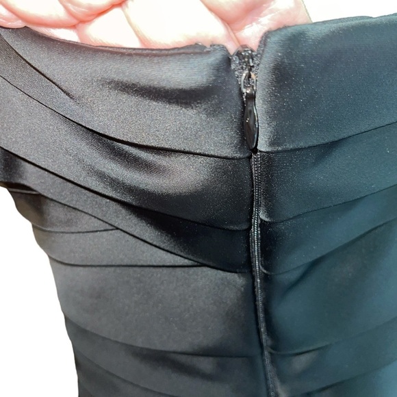 Calvin Klein Women's Dress M Black Spaghetti Straps Layered Side Zip Cocktail - Picture 5 of 8